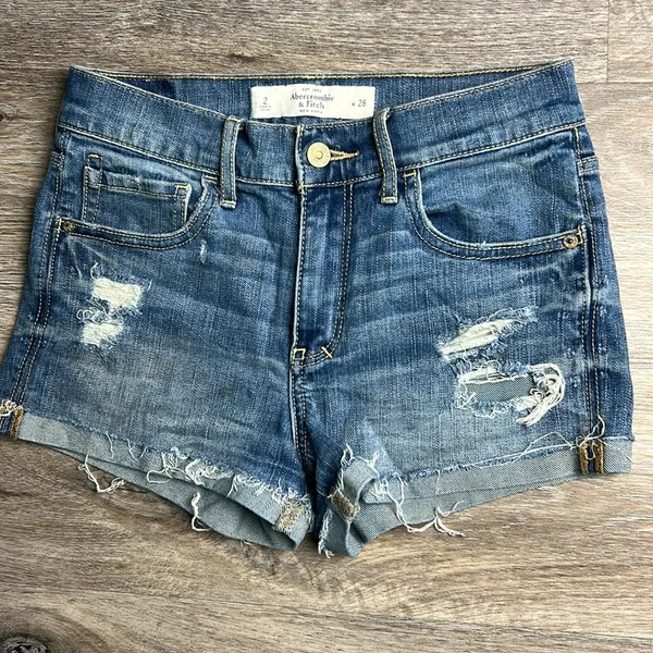 Abercrombie & Fitch Distressed Denim Short Shorts Size 2 - Image 3