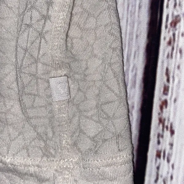 Lululemon athletic top - Image 3