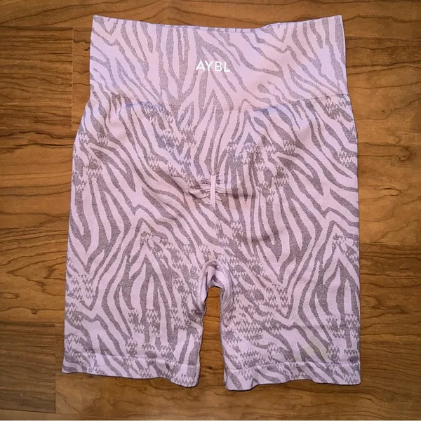 AYBL‎ Evolve Animal Seamless Shorts Mauve Lilac size Medium - Image 4