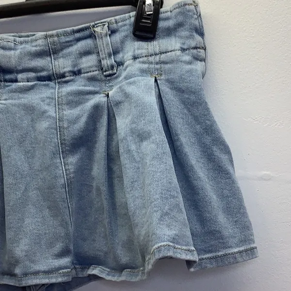 Refuge Size Medium Light Blue Denim Skirt, Preloved - Image 4