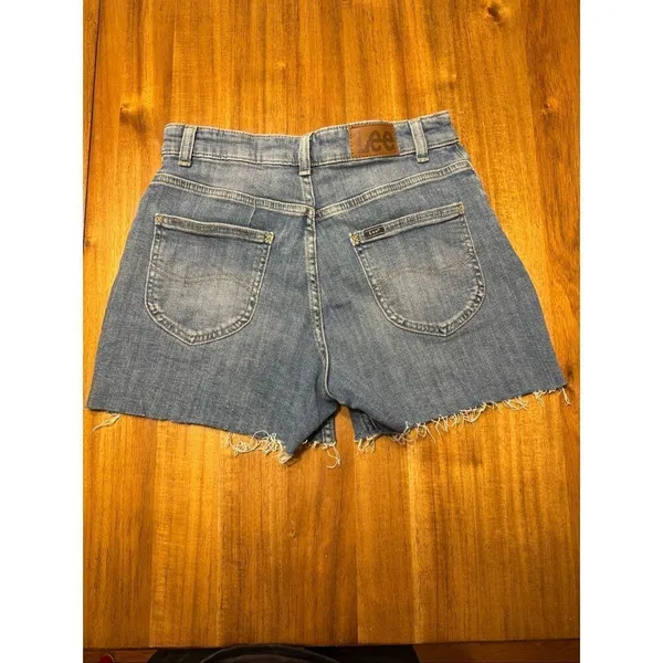 Lee Women Relaxed Fit High Rise Cut Off Blue Denim Shorts 6 M - Image 3