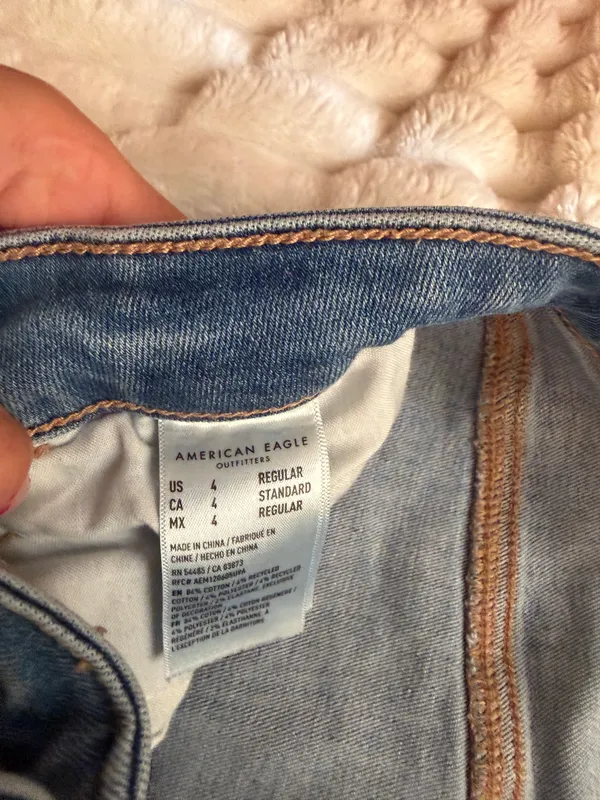 American Eagle Ripped Skinny Jeans - Image 3