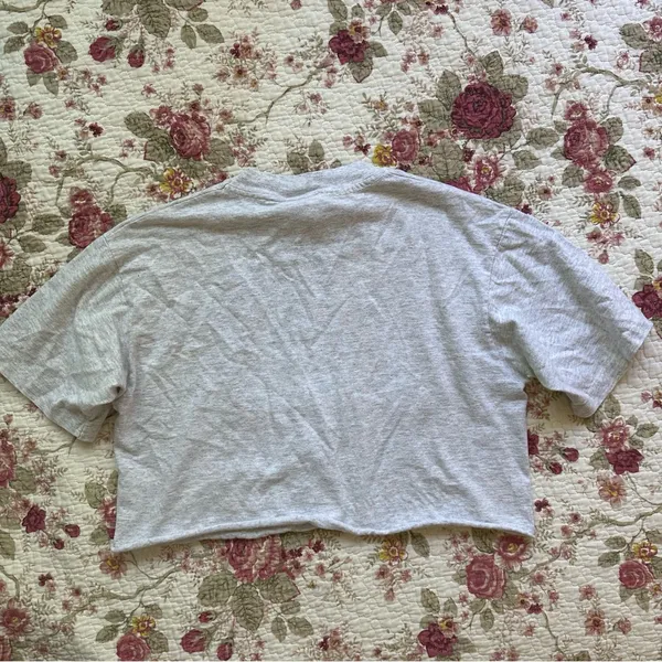 Vintage Winnie the Pooh Disney Graphic Tee - Image 2