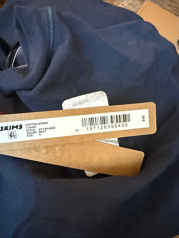 SKIMS Navy Cotton Jersey T-Shirt NWT SMALL (C4) - Image 2