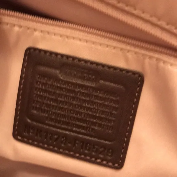 Coach purse and wristlet set - Image 5