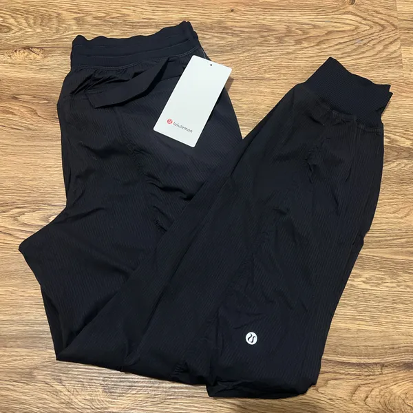Lululemon Dance Studio Relaxed-Fit Mid-Rise Cargo Jogger - Image 2