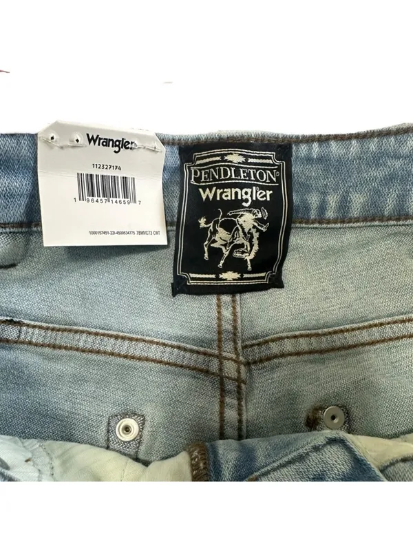 RARE Wrangler X Pendelton Trumpet Flare Jean in Light Wash Denim Size 32 L 32 - Image 6