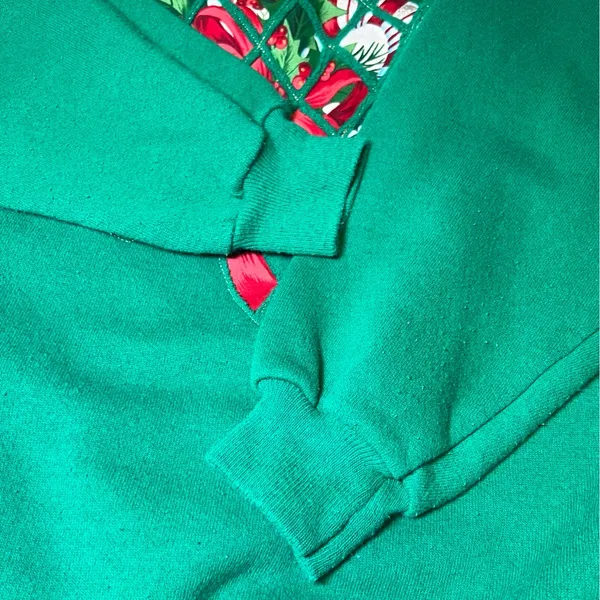 Hanes Vintage 90s‎ Christmas Sweatshirt Womens Large Green Crew Neck Motif Retro - Image 5