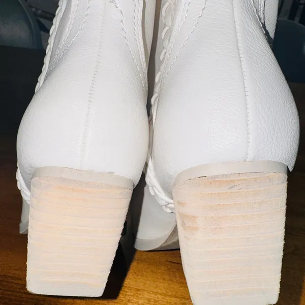 Dolce Vita Koolson White Western Ankle Booties Pointed Toe Leather Stacked heel - Image 11