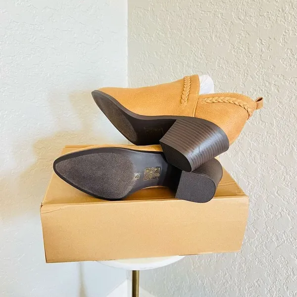 JOURNEE COLLECTION Sophie Braided Strap Bootie, Block‎ Heel, Tan, Size 11, NWT - Image 10