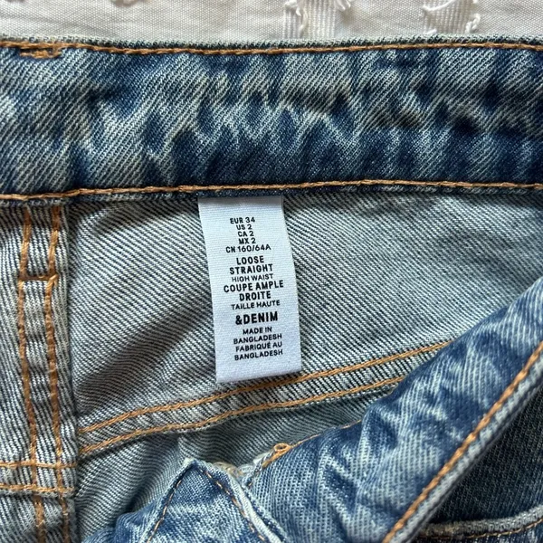 H&M Size 2 Women’s Blue Straight Jeans - Image 2