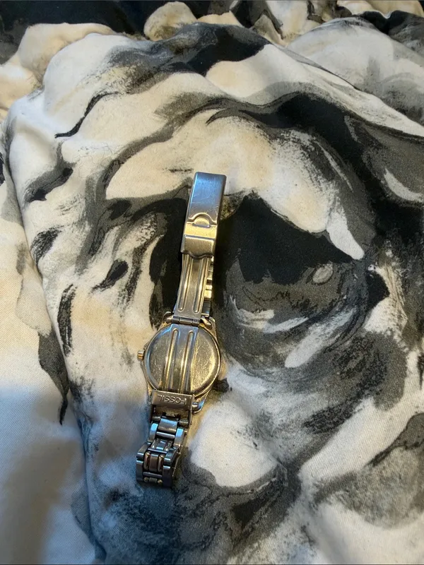 Vintage Fossil F2 Women’s Two-Toned Watch AM-3014 - Image 5