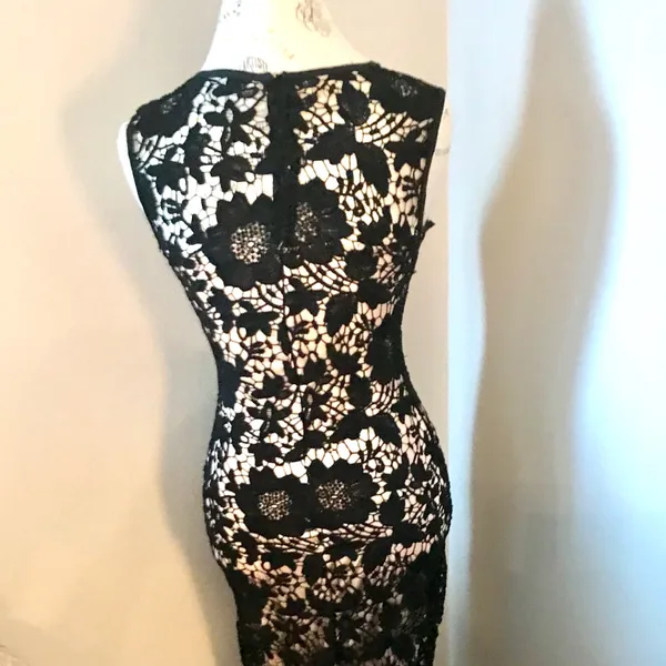 Black Lace Dress Nude Liner Approximately Sz S - Image 6