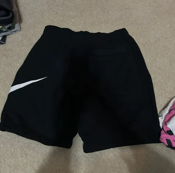 Black Sweatshorts— Sportswear Club - Image 2