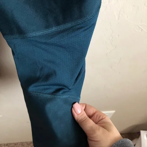 Under Armour Emerald Green Cropped Leggings‎ - Image 7