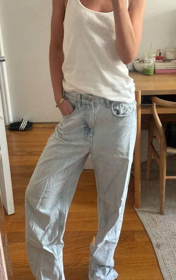 Urban Outfitters Baggy Jeans - Image 2