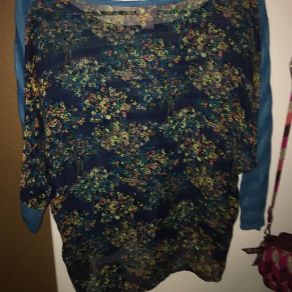 Longsleeve flowy shirt Size XS - Image 5