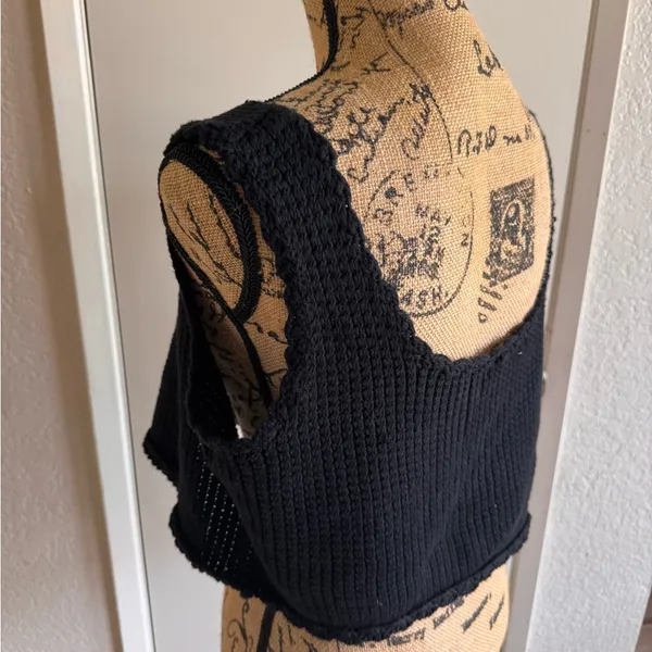 Boho Cropped Black Knit Crop Top Size L - Image 2