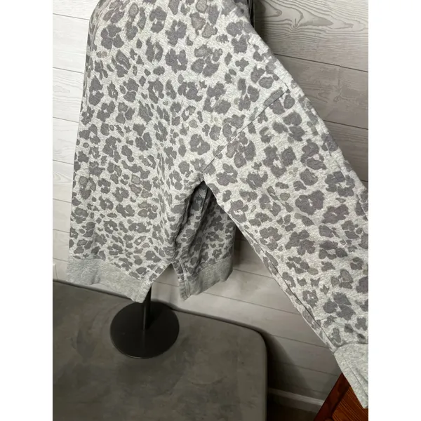 Gap gray leopard print pullover tunic drop shoulder Size XXL - Image 3