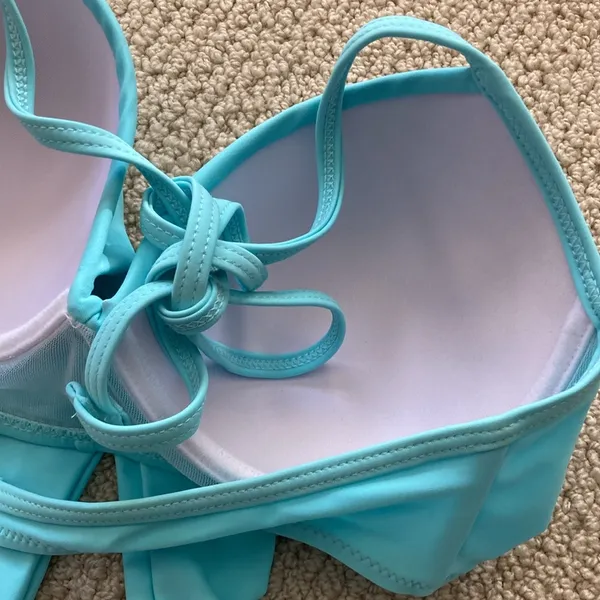 Cupshe Halter Wrap Style Underwire Bikini Top Aqua Women’s Size Medium VEUC - Image 7