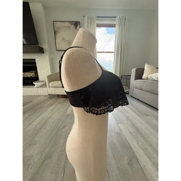 NWT Victoria's Secret bralette medium - Image 2