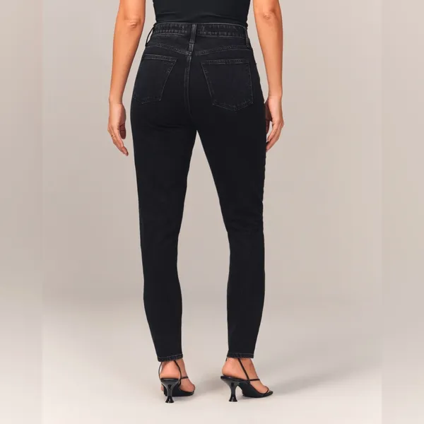 Abercrombie & Fitch Curve Love High Rise Skinny Jean in Black Size 16 (33) - Image 4