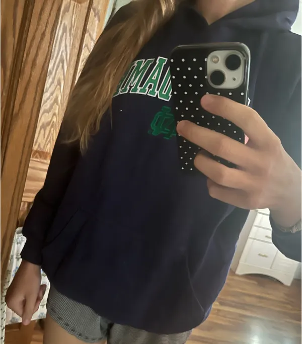 Notre Dame Sweatshirt Sz youth 18/20 fits like women’s small/medium - Image 5