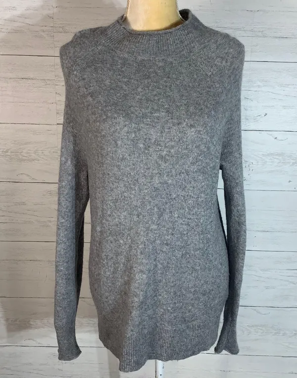 J. Crew gray fuzzy merino wool blend sweater womens size M - Image 5