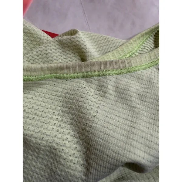 Lululemon Swiftly Tech‎ Racerback Tank Top Lime Green Citron Size 8 Seamless - Image 6