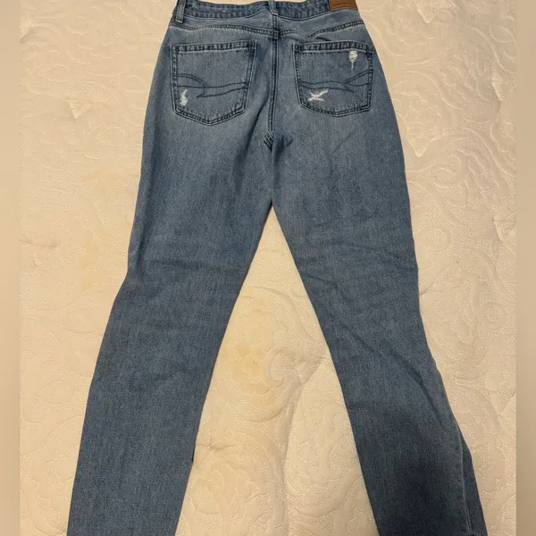 Distressed American Eagle jeans - Image 2
