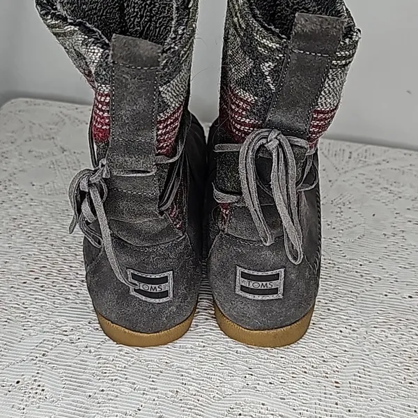 Toms Nepal native embroidered leather suede pull on moccasins ankle boots sz 7.5 - Image 6