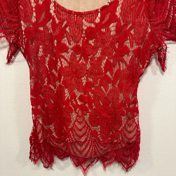 BKE buckle backless Elegant Red Lace Women’s Top Size Large! - Image 3