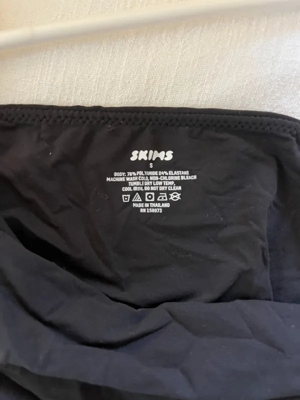 SKIMS Crop Top - Image 2