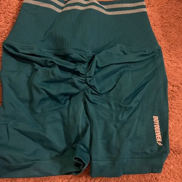 Doyoueven scrunch shorts xs‎ - Image 4