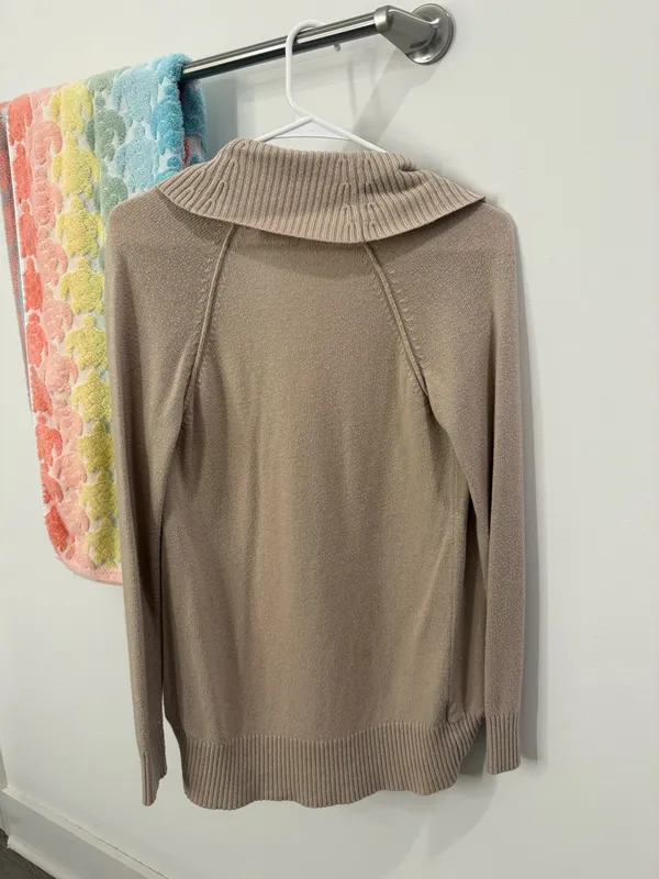 Women’s Loft Cardigan - Image 2