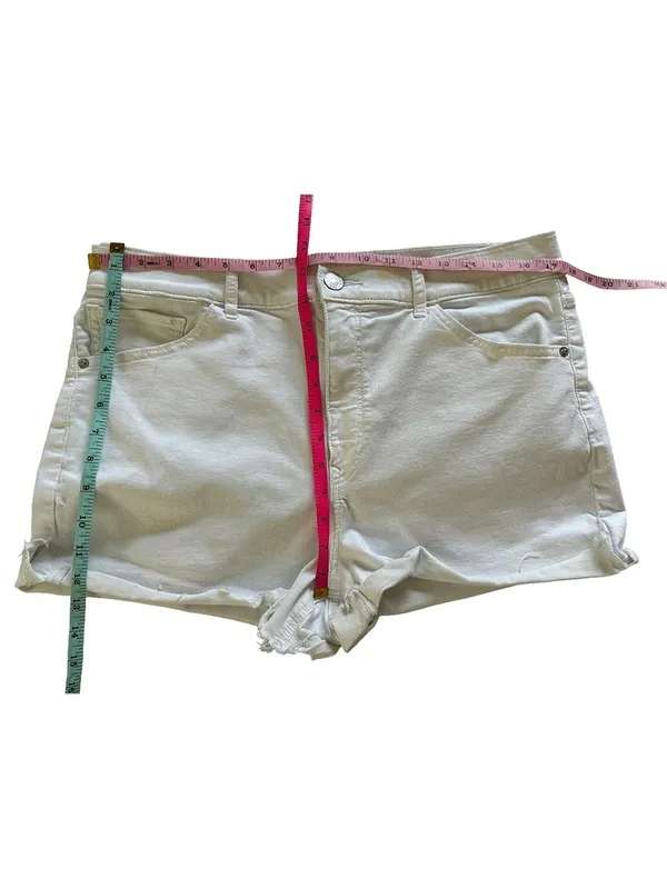 Express Shortie High Rise White Distressed Denim Shorts Size 14 - Image 4