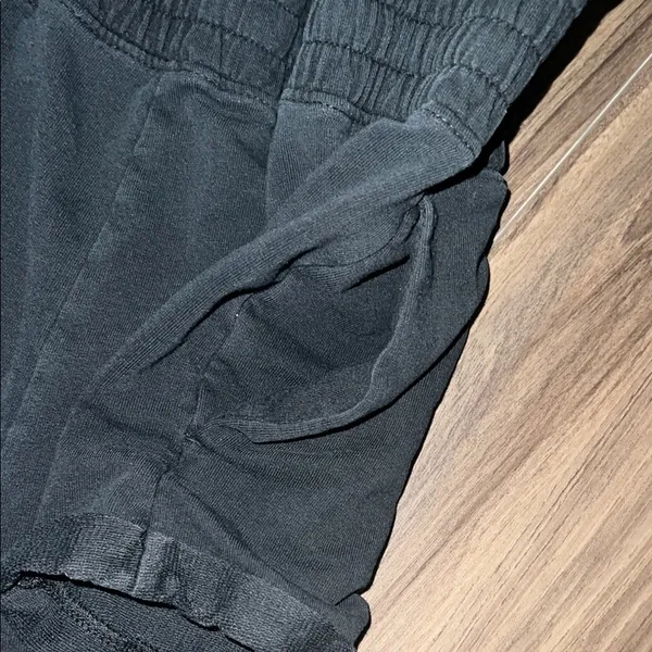 Hollister Black Paperbag Women's Sweat Shorts - Image 6