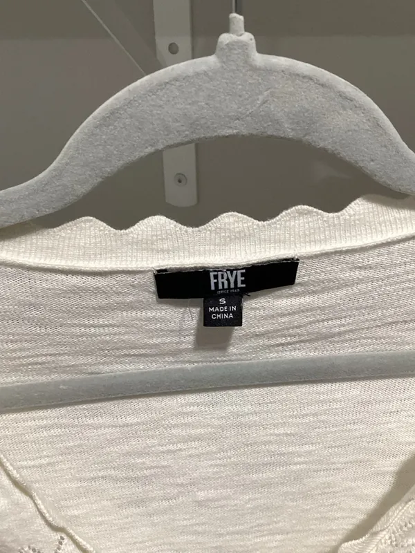 Frye Women's Ivory White Pointelle V-Neck Scalloped Trim Cardigan Sweater Size S - Image 2
