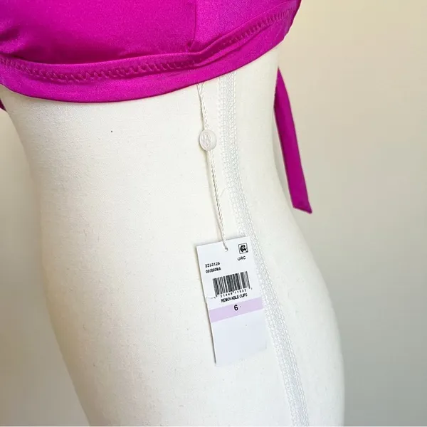 Trina Turk Atlas Buckle Bikini Top NEW in Pink Size 6 - Image 5