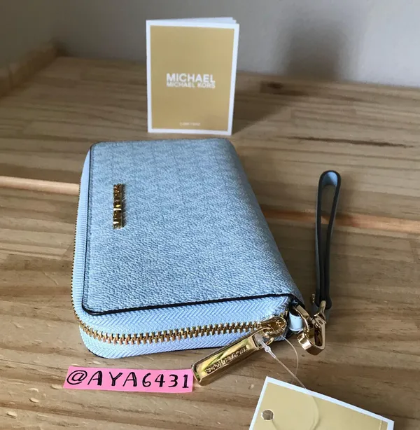 Michael Kors Wallet - Image 4