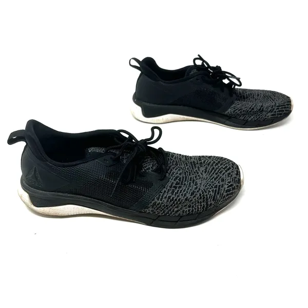 Reebok Size 9.5 Sneakers Black Lightweight Running Lace Up Outdoors Gym Sports‎ - Image 3