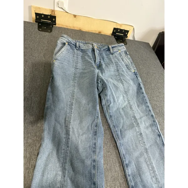Michael Kors Women's Bootcut Light Wash Blue Denim Jeans Stretch Mid Rise Sz 6 - Image 3