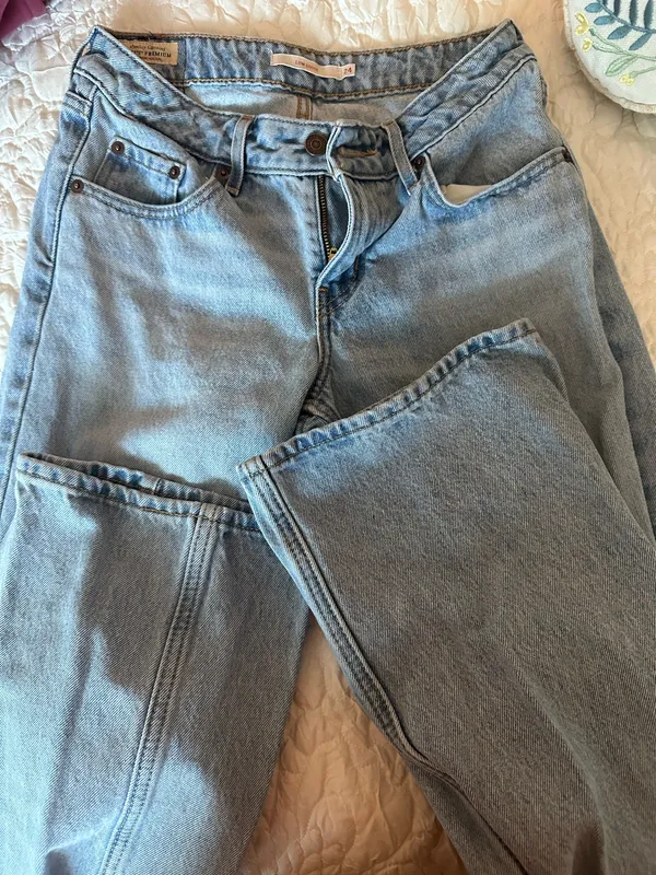 Levi’s Jeans Low Loose Women’s - Image 3