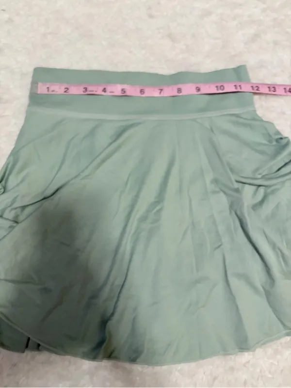OQQ medium Women's green High-Waisted Flared Athletic Skort - Image 4