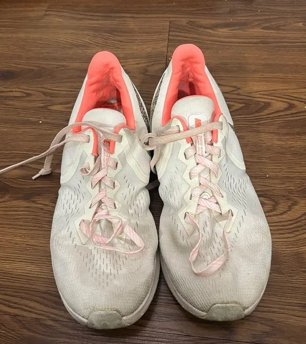 Nike White Zoom Sneakers Size 10 US - Image 2