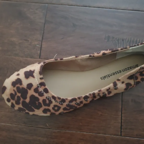Leopard print flats size 8 new never worn Black - Image 2