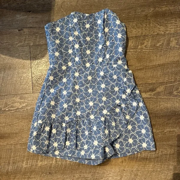 NWOT Do + Be Blue Eyelet Strapless Romper - Image 3