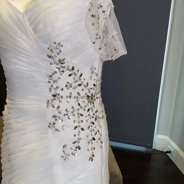 Women’s Wedding Dress with Side Design Ruffles & Corset Back Size L NWOT - Image 3