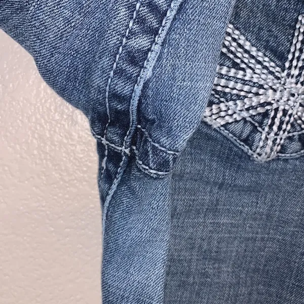 Makers of True Originals blue low rise bootcut jeans - Image 7