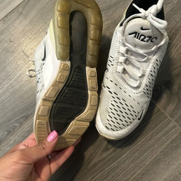 Women's Nike Air 270 White and Black Sneakers 6 - Image 2